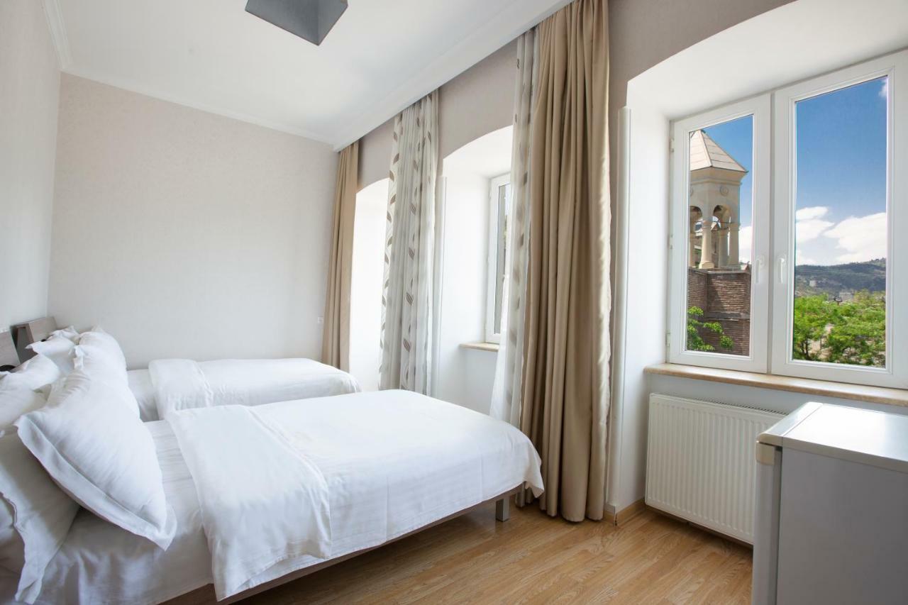 Gtm Kapan Otel Tiflis Dış mekan fotoğraf