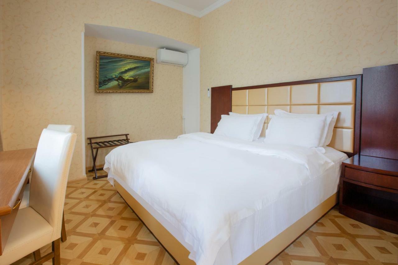 Gtm Kapan Otel Tiflis Dış mekan fotoğraf