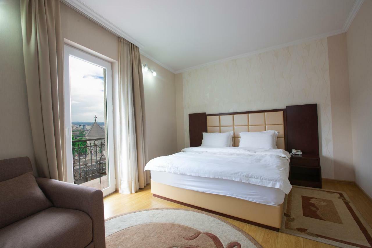 Gtm Kapan Otel Tiflis Dış mekan fotoğraf